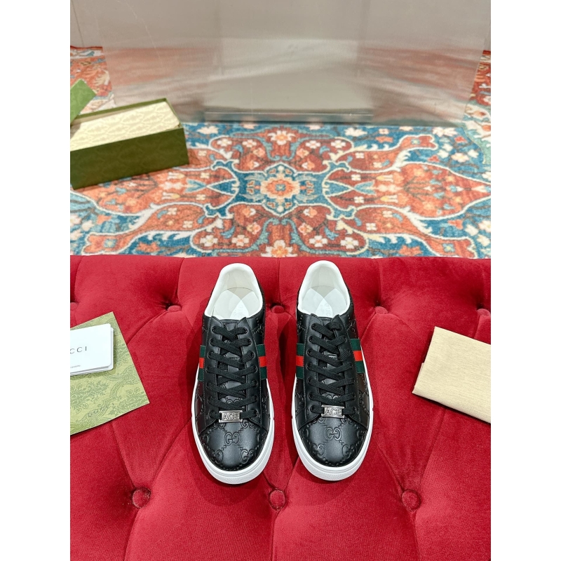 G*u*i casual shoes